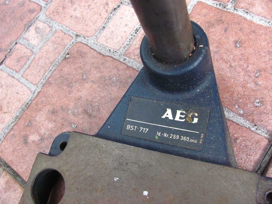 Solidny niemiecki statyw - stojak AEG do wiertarki stołowej ręcznej