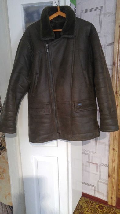 Продам чоловічу дублянку.