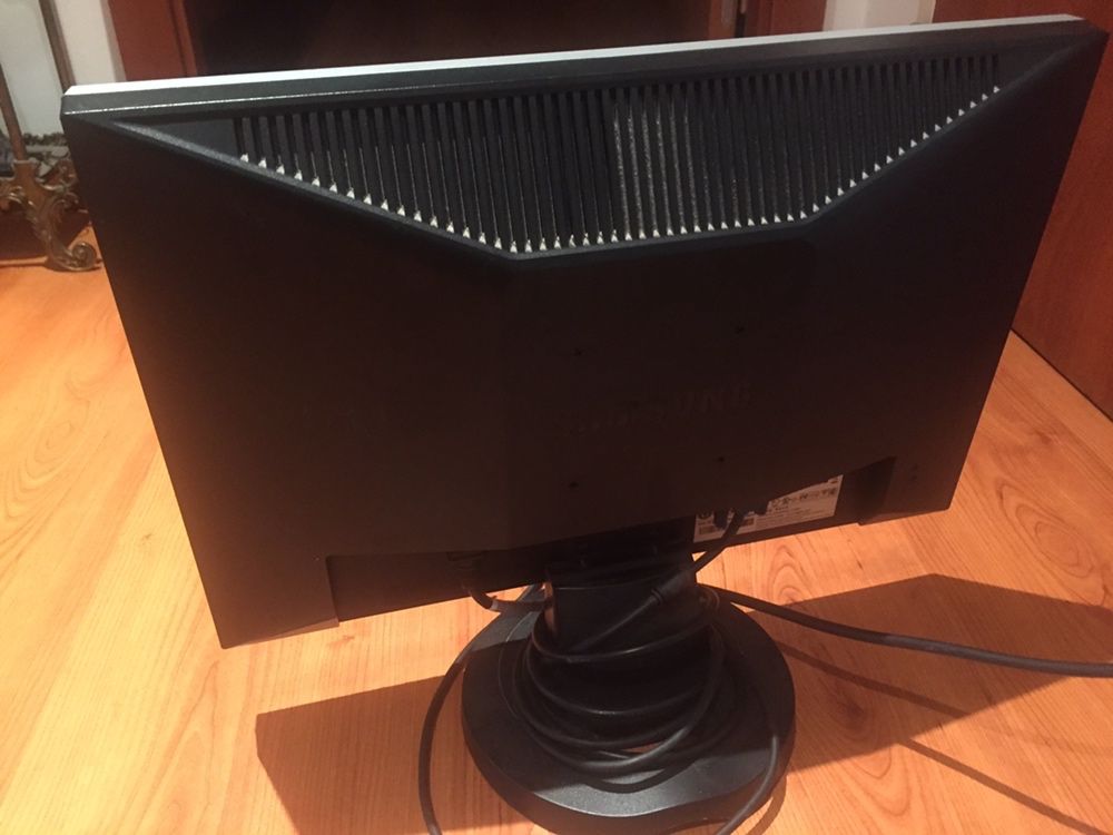 Monitor Samsung sync master 920NW