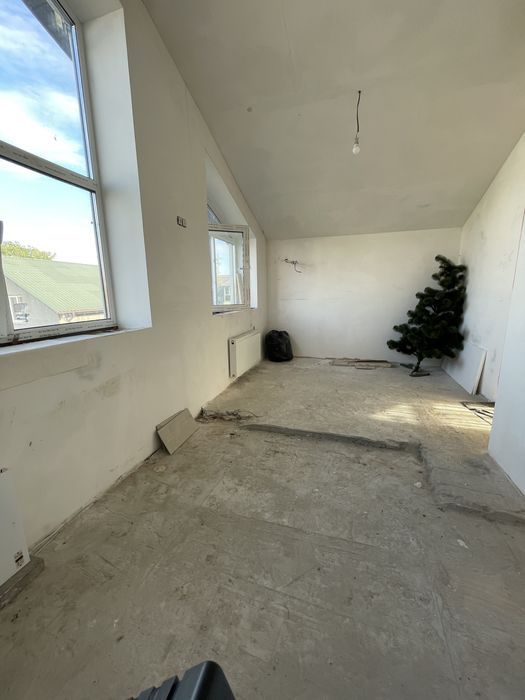 Готовий таун в Бучі під ремонт за супер ціною