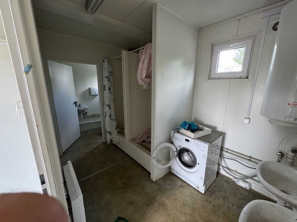 komplet 9 pakamer kontenerów biurowo socjalnych