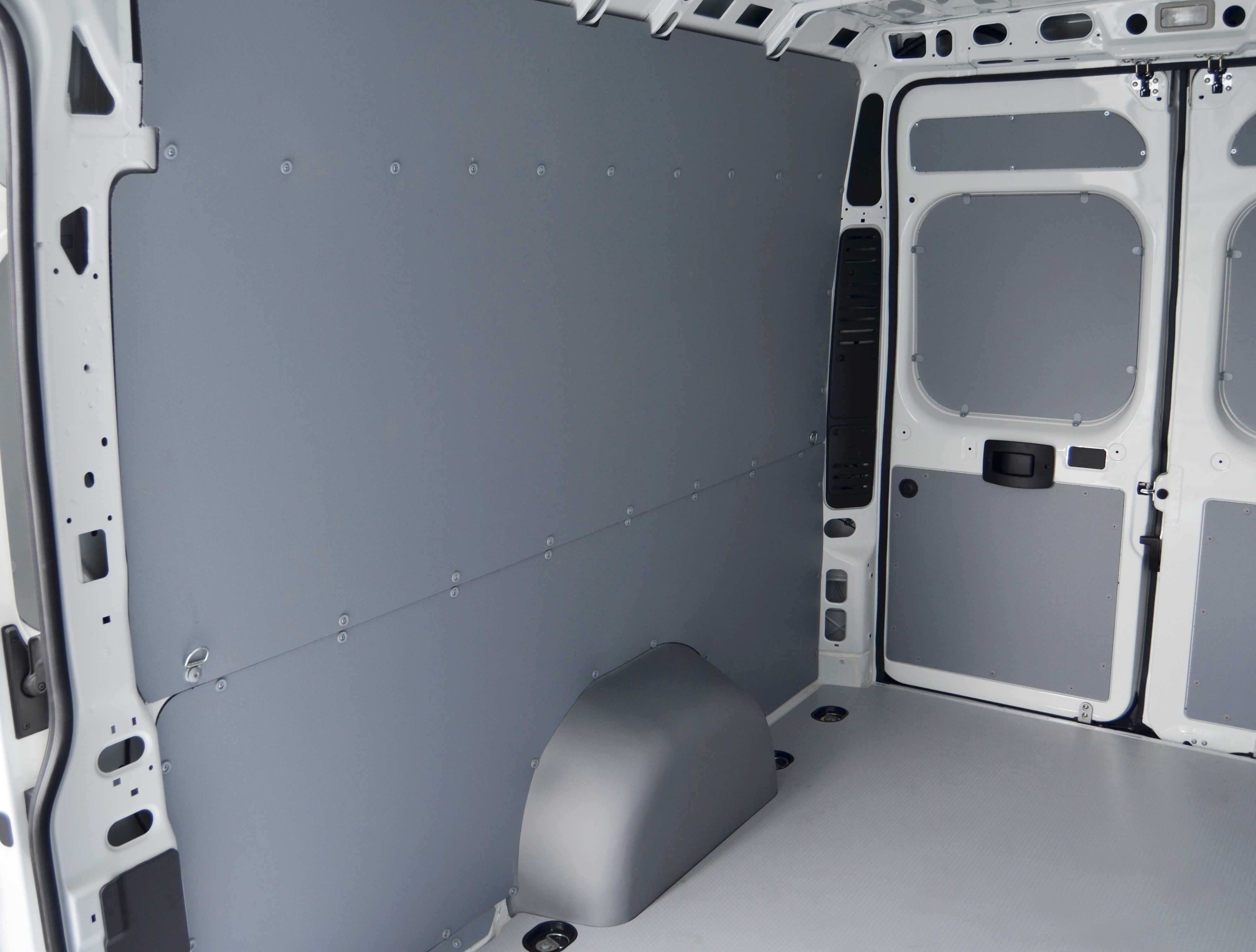 Maxus e-Deliver 3 L2H1 2021- Zabudowa Do Busa Boki  Sklejka Plastik