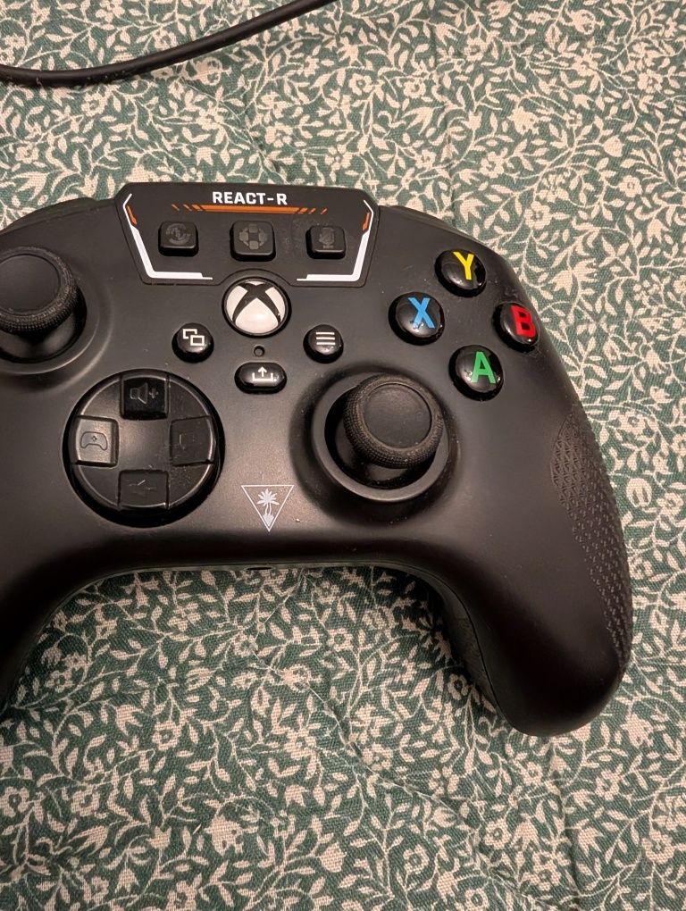 Comando com Fio React-R Preto - Xbox Series S/X