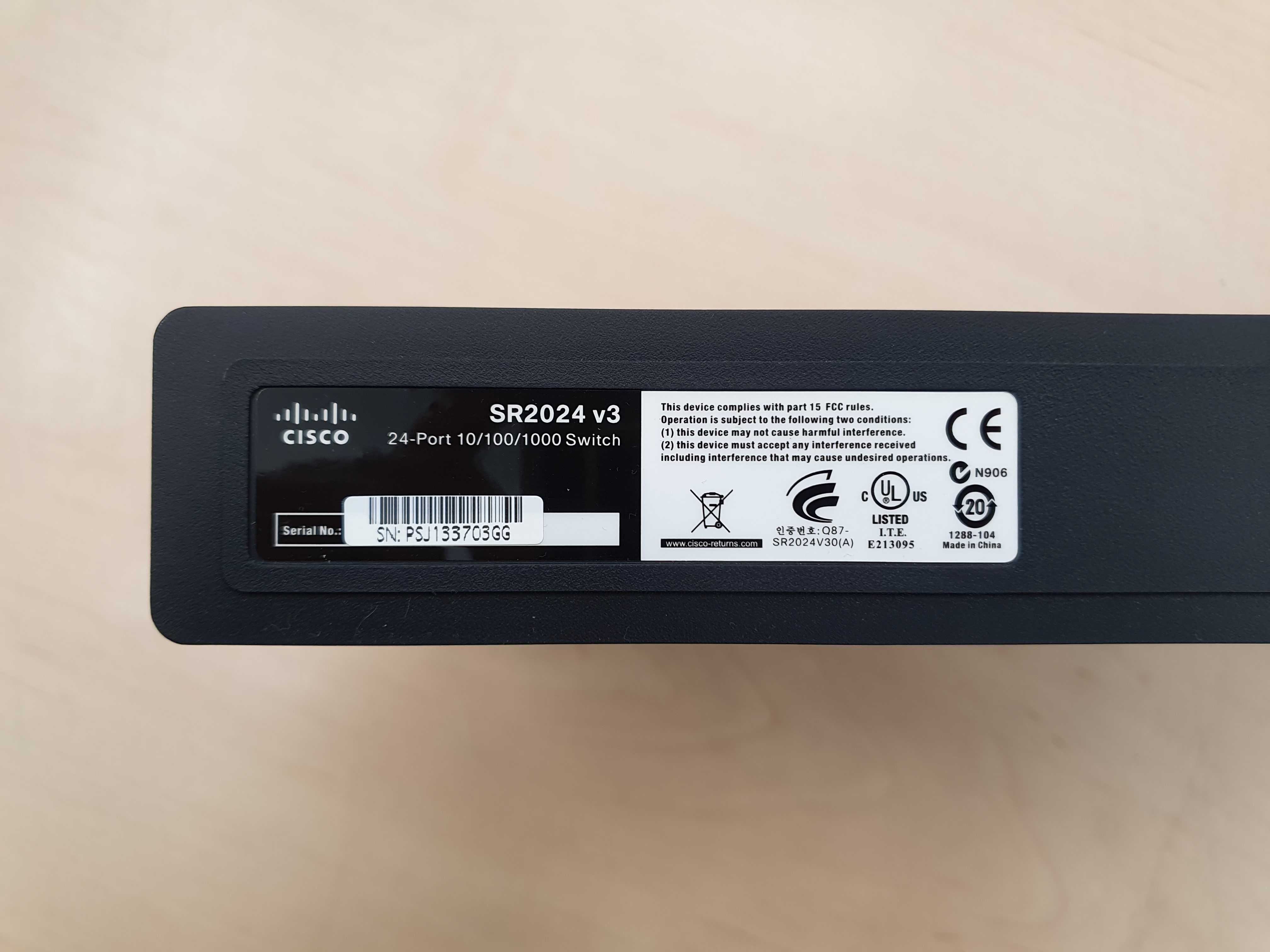 Cisco SR2024 V3 24-portowy przełącznik sieciowy