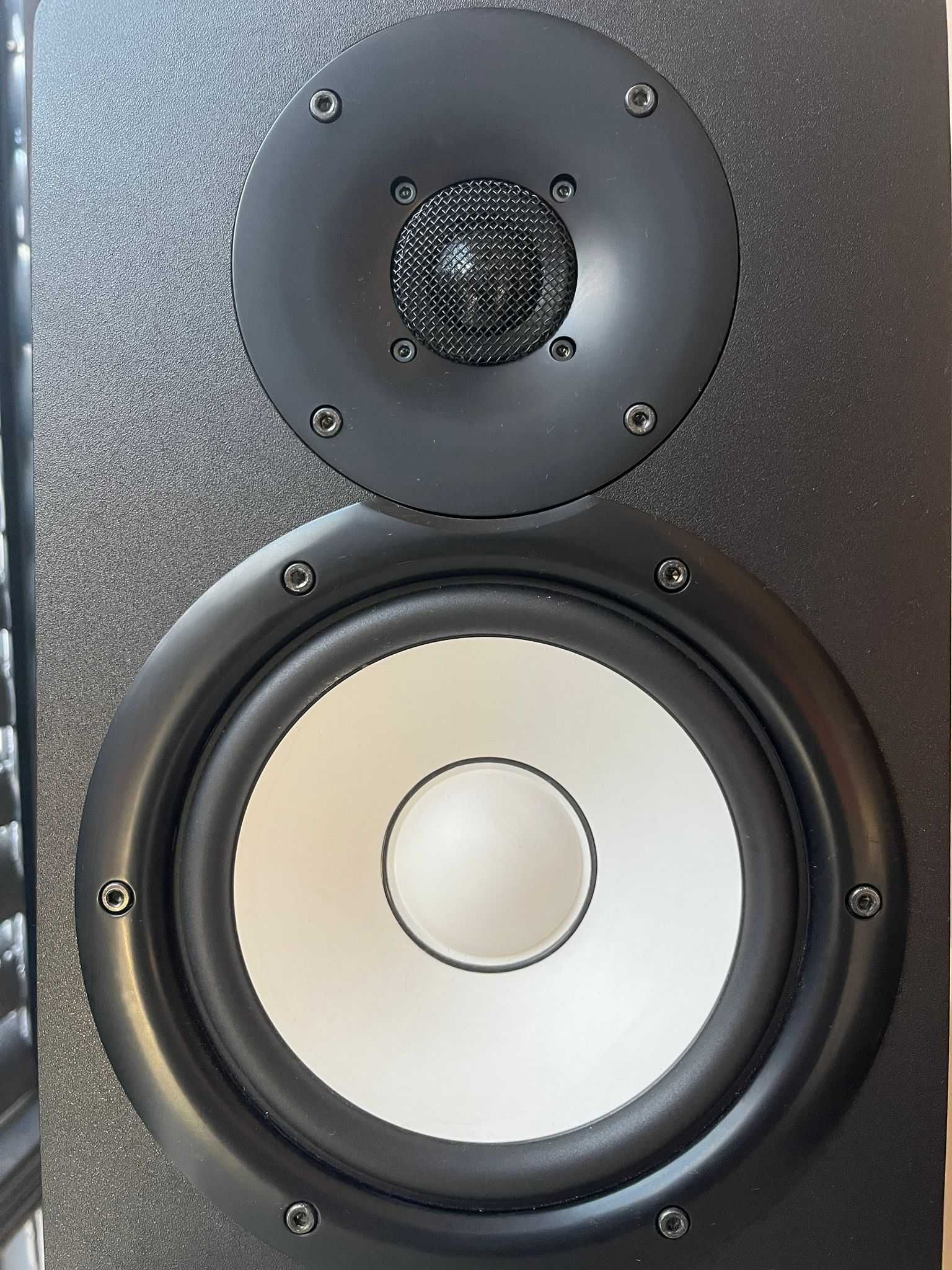 Colunas Yamaha HS7 + Transformador + Cabos XLR