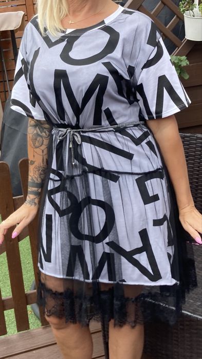 Śliczna elegancka sukienka z Włoch „z tiulem” Nowa M / L oversize