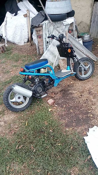 Продам  Хонда рукус 4т не саморобка кроме переда и бака