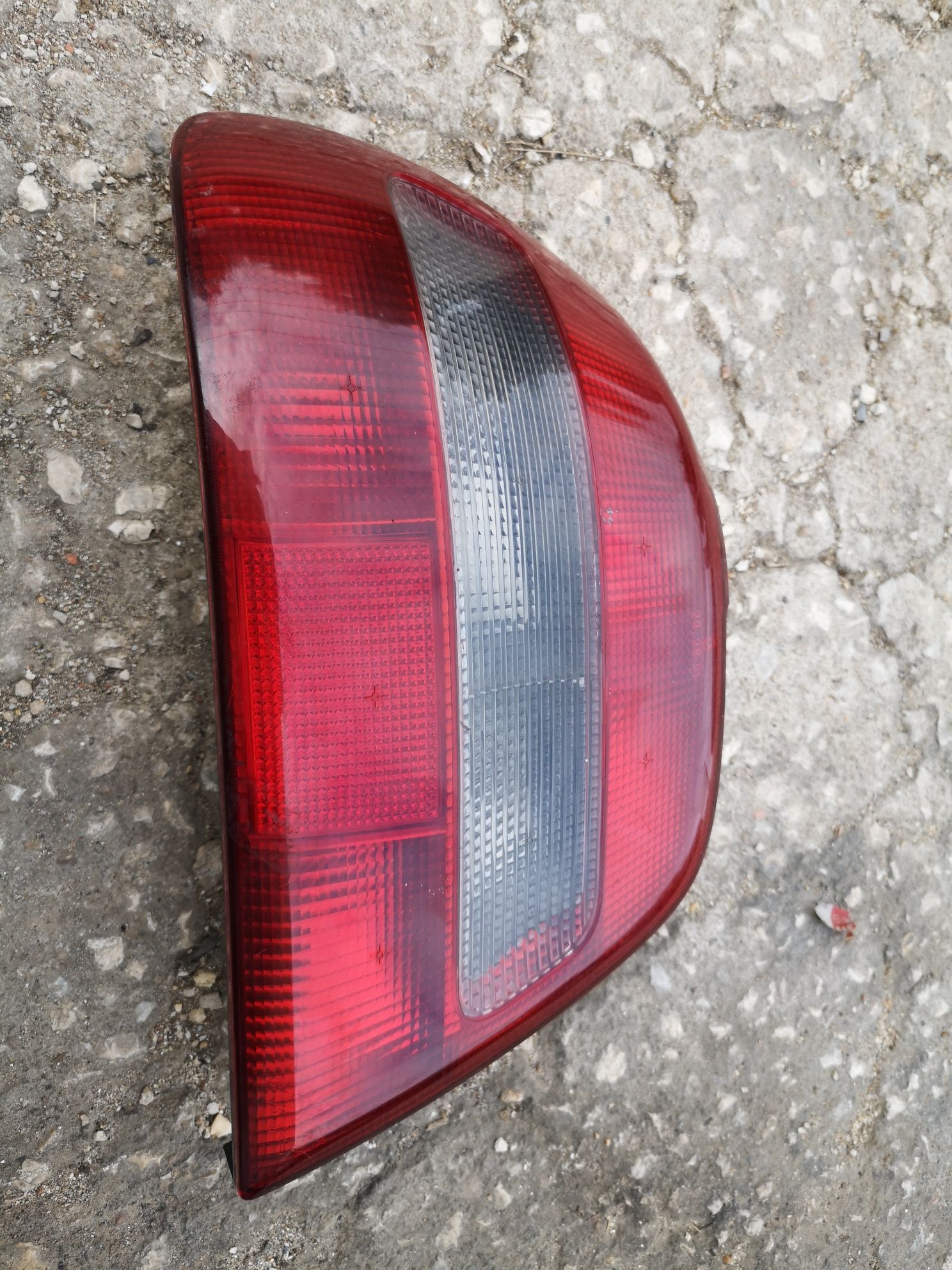 Farol  de Volvo S40