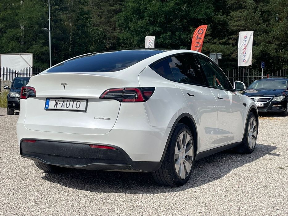 Tesla Model Y Long reng 82 kwh, 514 л с