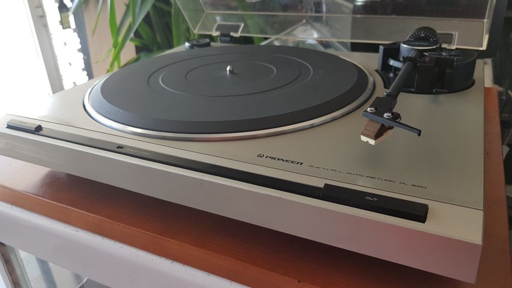Pioneer PL-620 com cabeca e agulha original.