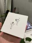 NOWE AirPods 4 z ANC – 450 zł