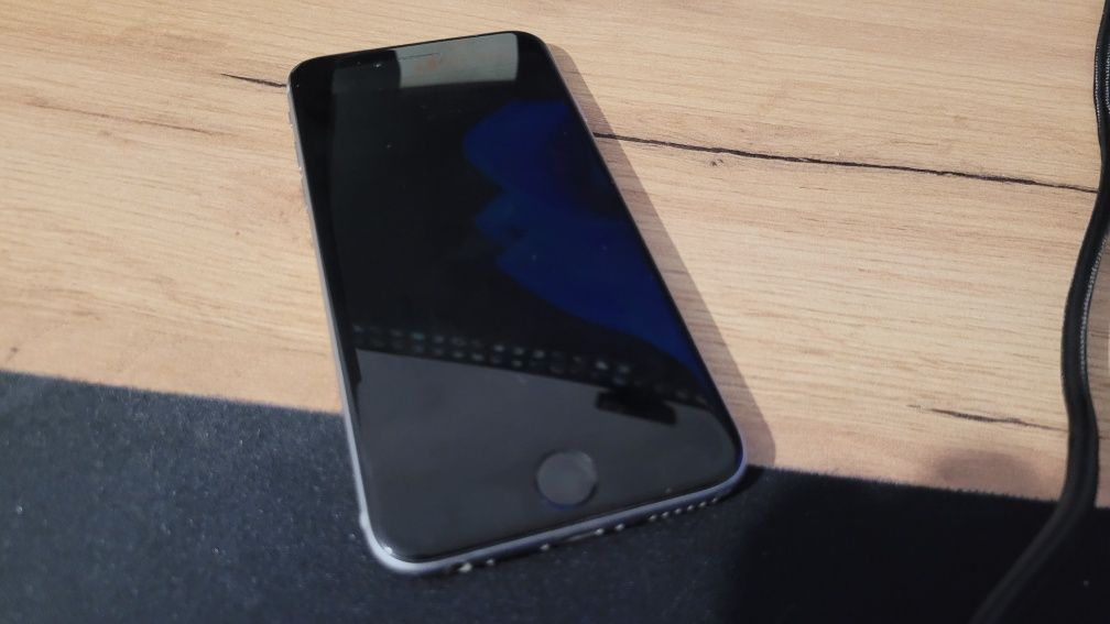 iPhone 6 64 GB uszkodzony