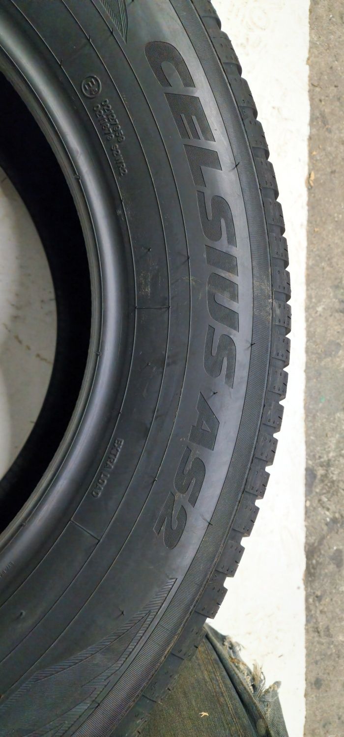 S23 1 x 235/65R17 Toyo Celsius AS2 108W XL opony wielosezonowe demo