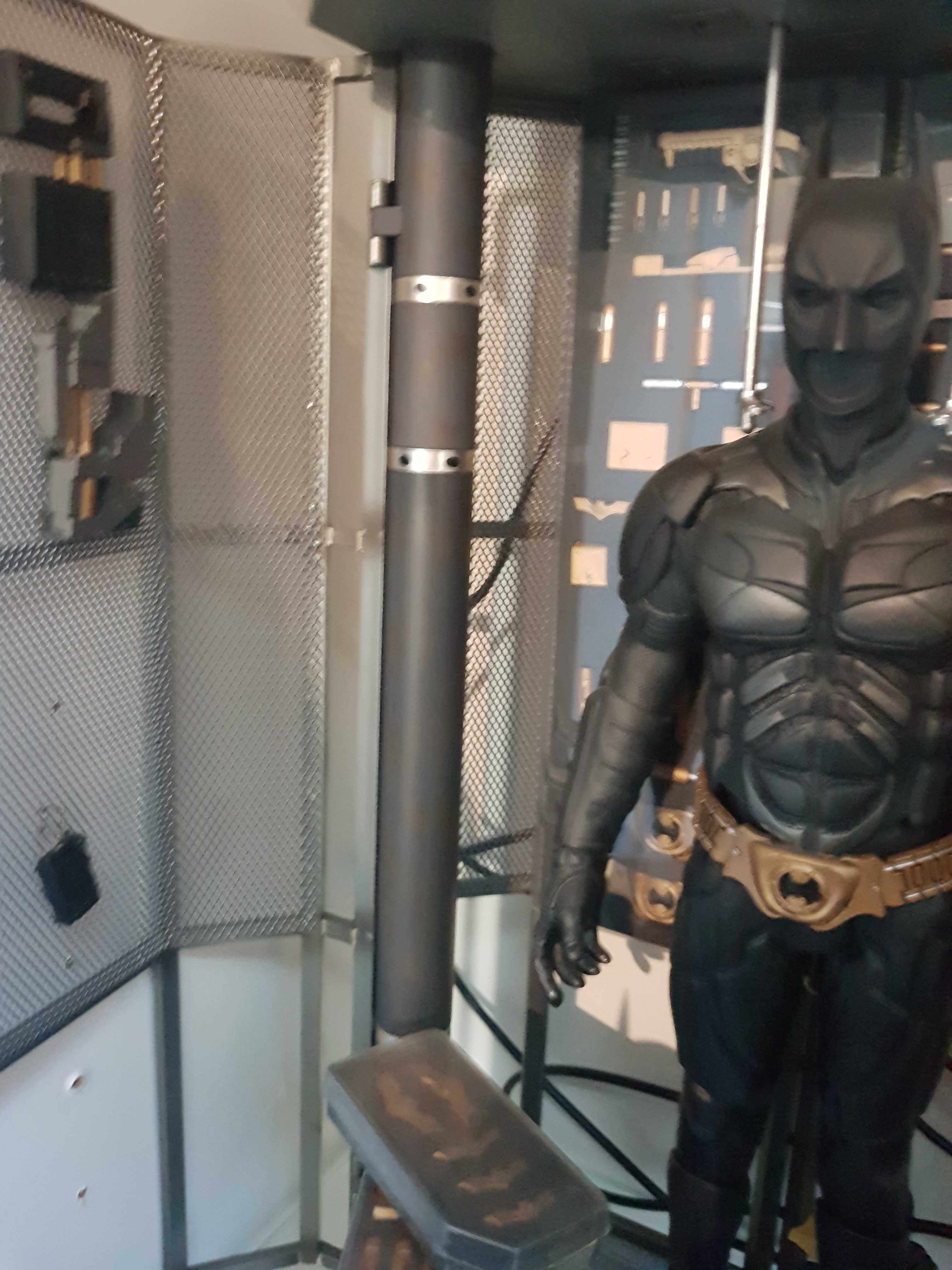 Toys Legend (not Hot Toys): Batman Armory