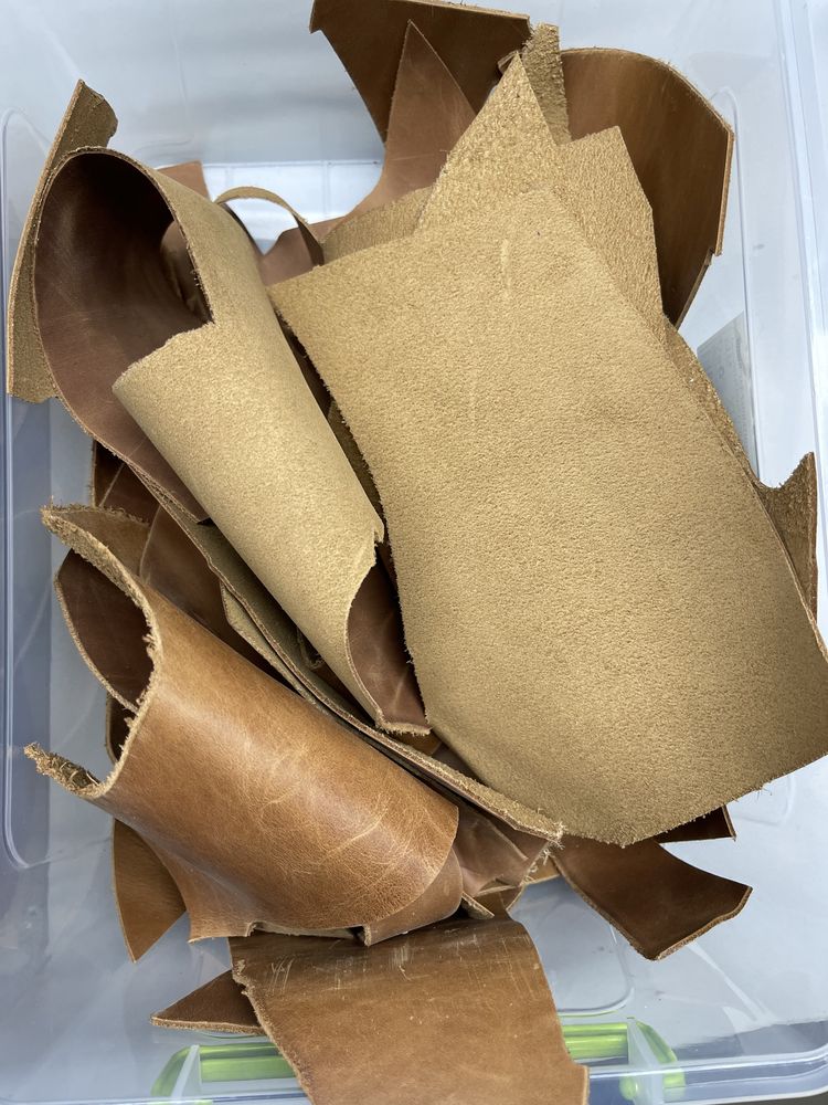 Продам великі шматки шкіри. Наявність уточнюйте (190грн/1кг)