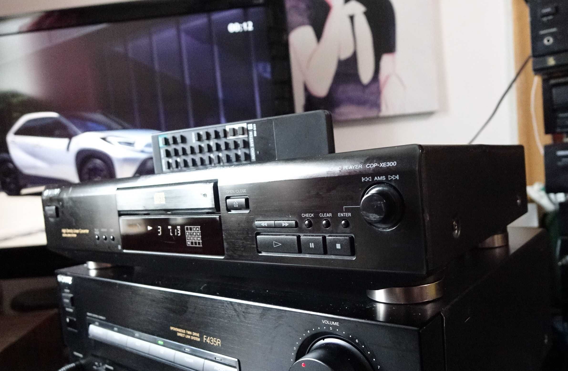 Odtwarzacz płyt CD japońskie SONY CDPXE 300 z pilotem