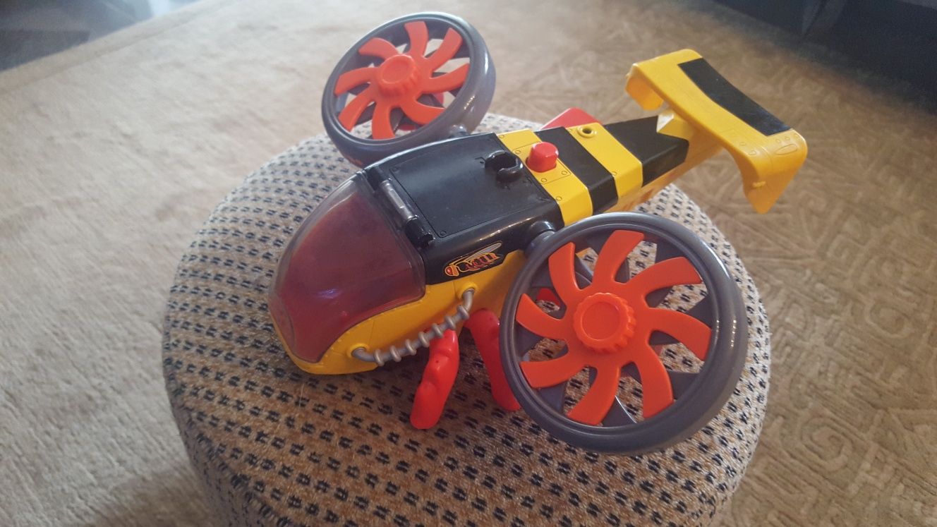 Helicóptero brinquedo