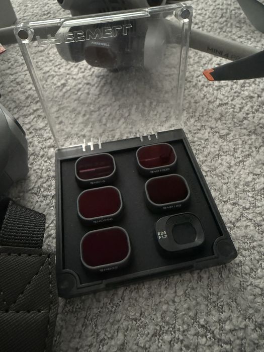 Dron DJI Mini 4 Pro Fly More Combo (RC 2)