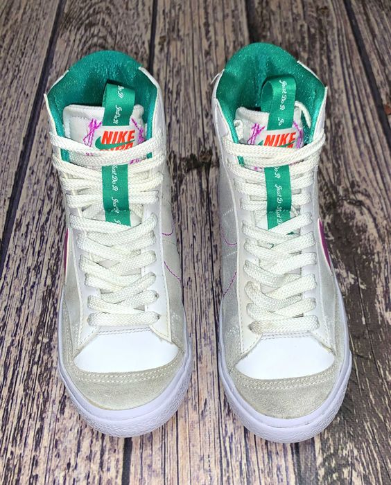 Демисезонные хайтопы Nike для девочки, размер 34 (22,5 см)