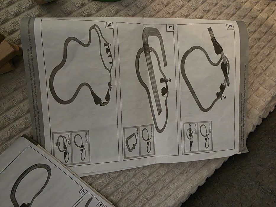 Kolejka drewniana ósemka Ikea + dodatkowy tor