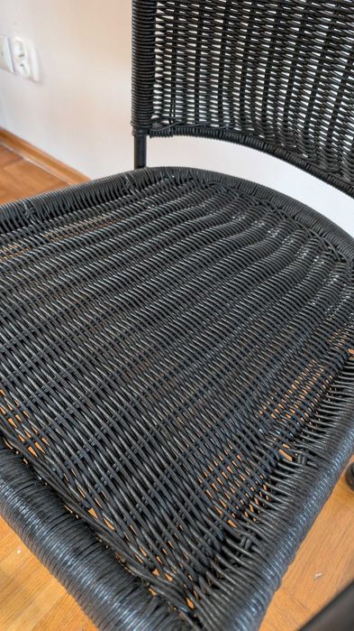 Krzesło biurowe obrotowe rattanowe Ikea Gregor, czarne