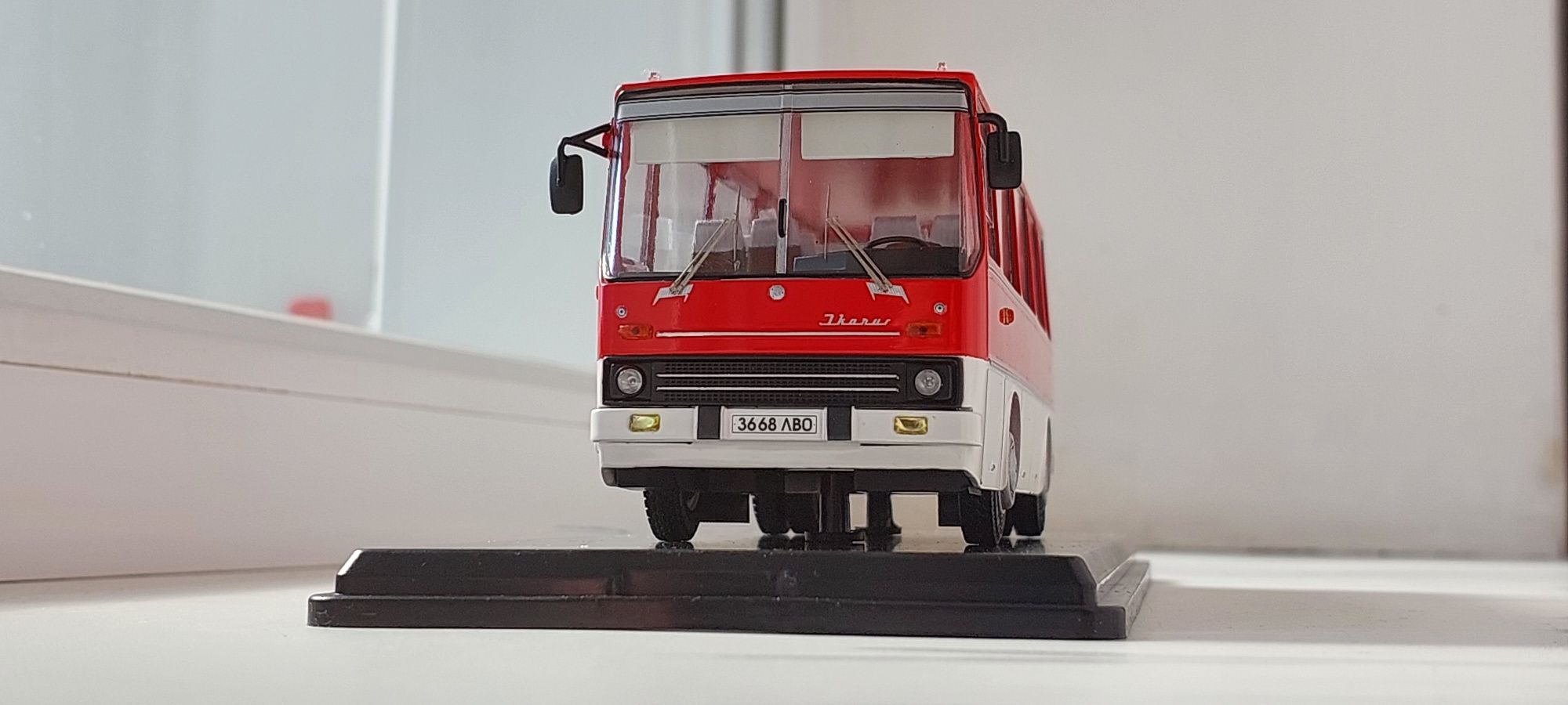 Модель Икарус-211,ручная работа