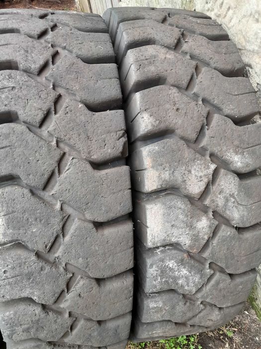 Pełna guma 12.00-20  8.5 magnum solideal