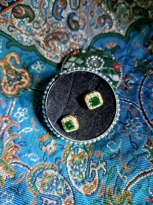 Срібні сережки з позолотою, камені цирконії в інших муассаніт позолота