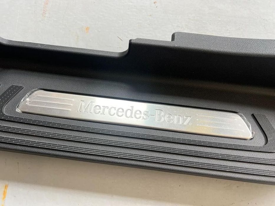 Nakładka osłona progowa próg przód prawy Mercedes Vito V klasa W447