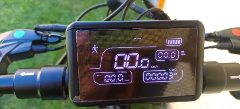Trotinete elétrica nova com caixa e garantia + acessórios extras