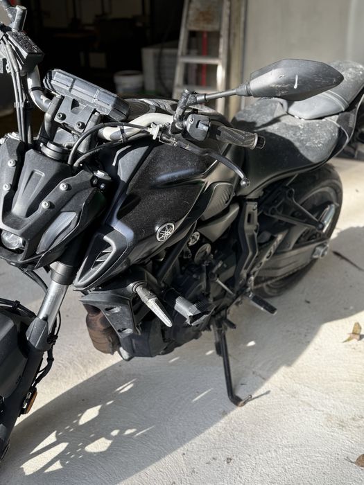 Yamaha MT-07 2021 - Apenas 7.100km - Preço negociável