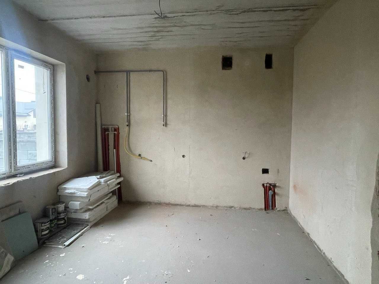Продам просторий сучасний котедж в місті. Земельна ділянка 3,3 сот