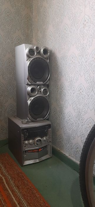 Музыкальный центр