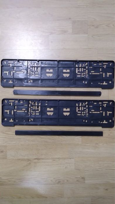 Рамка-тримач номерного знака