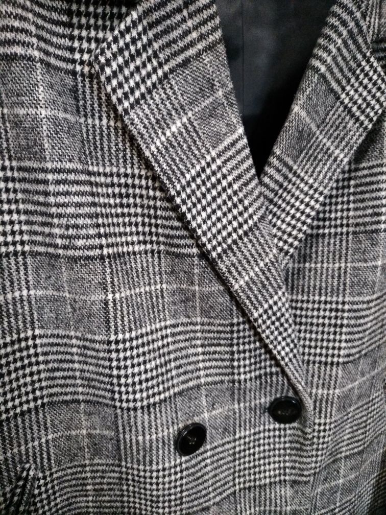 Продам пальто женское в клетку,  Mango