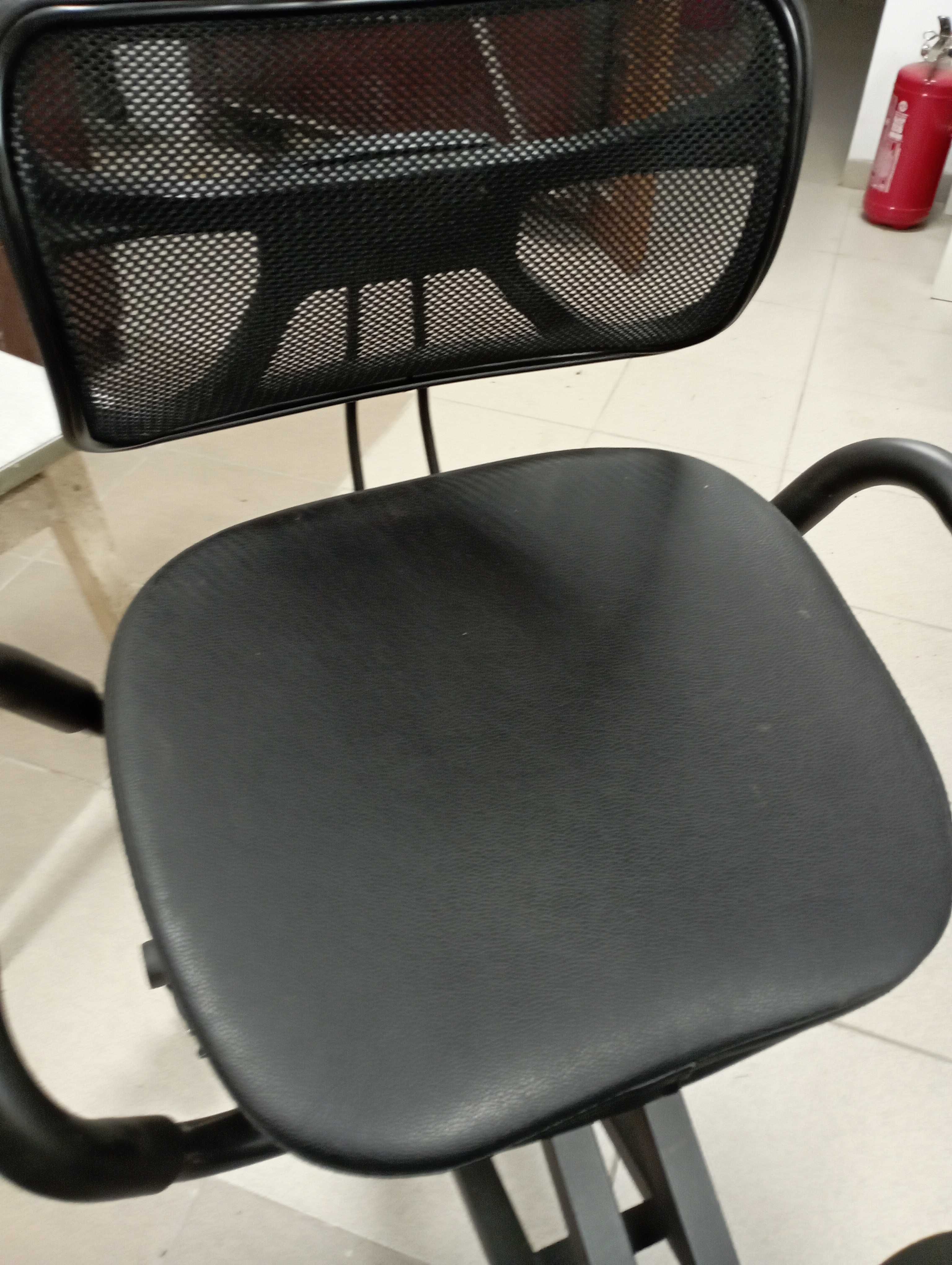 Klękosiad klęcznik krzesło biurowe ergonomiczne fotel biurowy