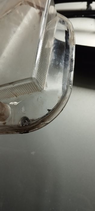 Стікло фари Рено дастер праве