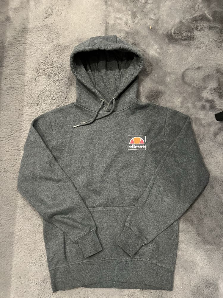 Худи ellesse.     .
