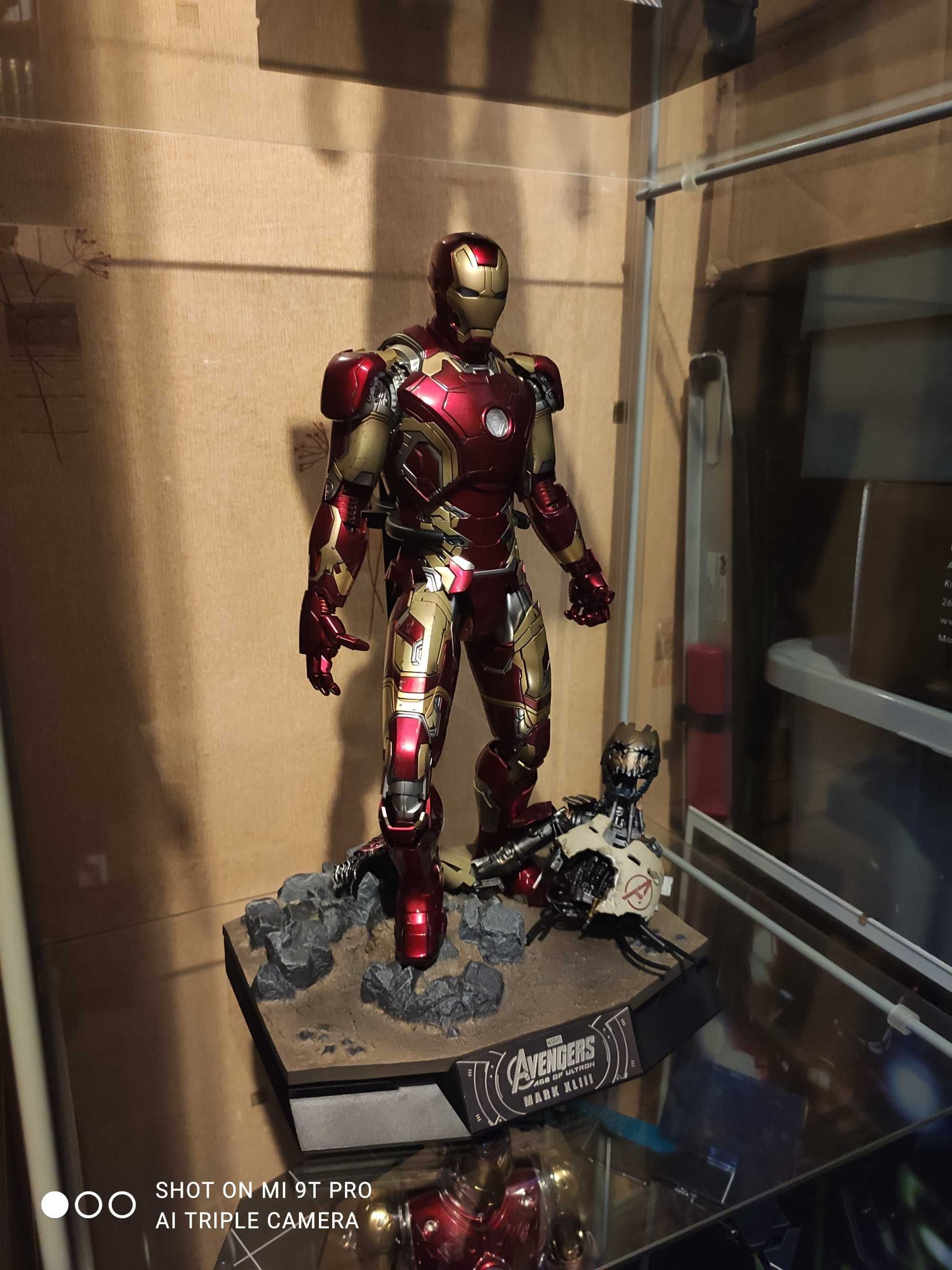Iron Man Mark 43 1/6 Deluxe Set Hot Toys