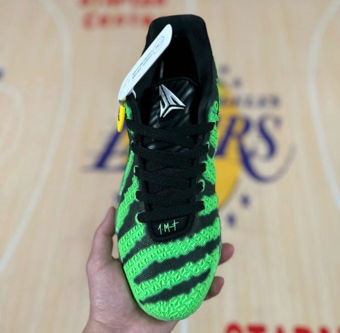 Баскетбольні кросівки nike ja 3