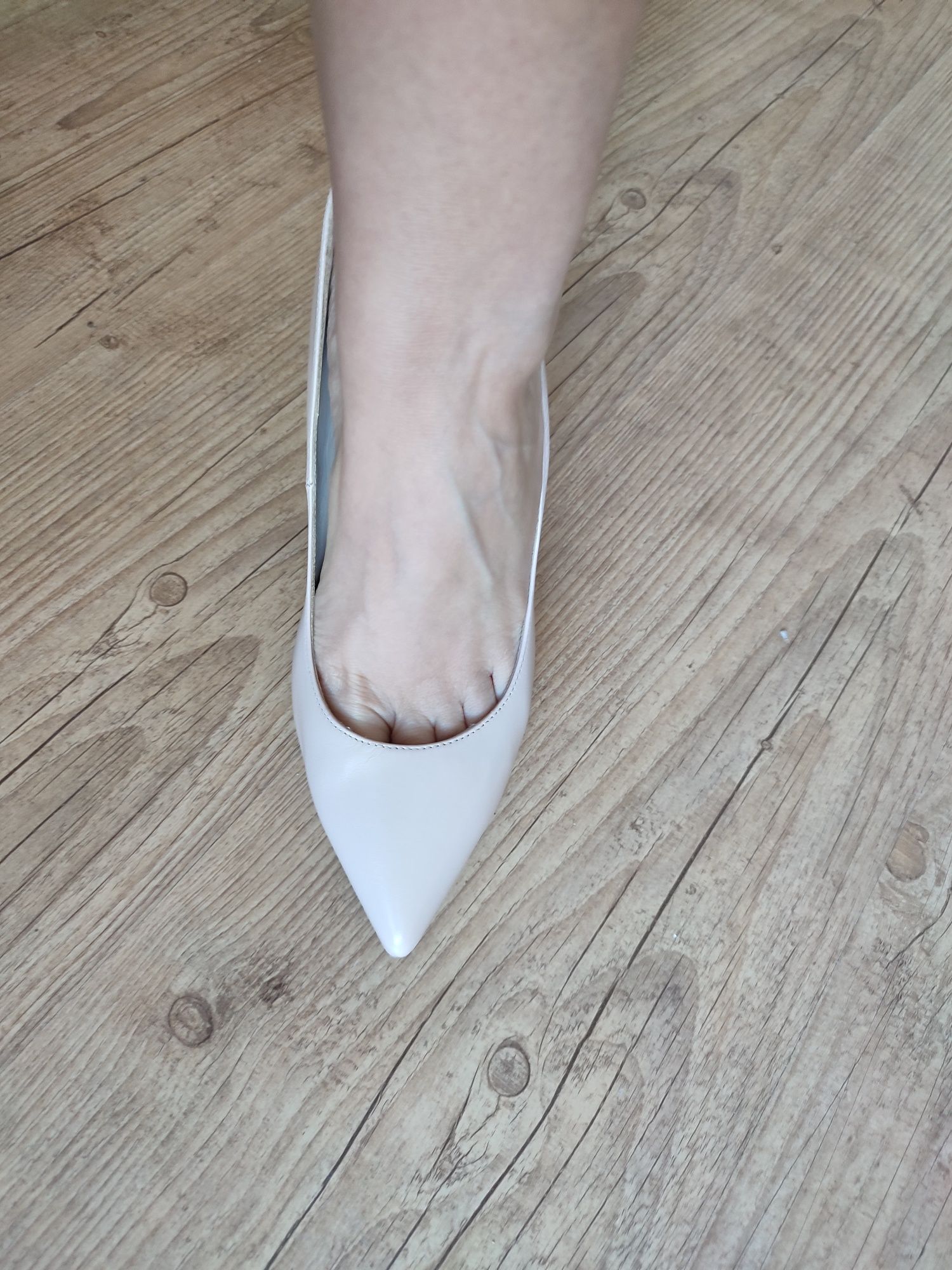 Nowe szpilki skóra naturalna skórzane 38 nude ecru róż 10 cm licowa