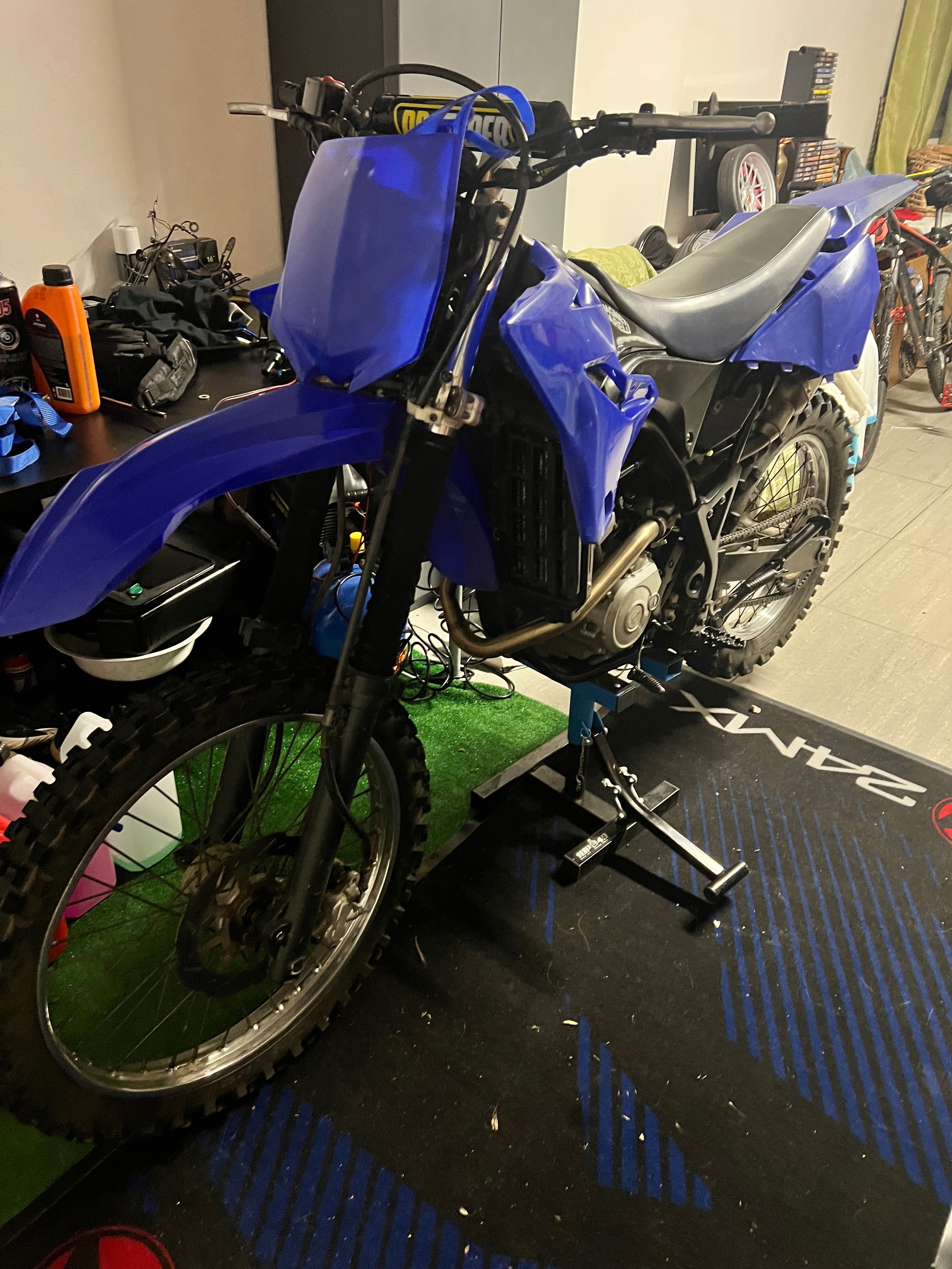 Yamaha wr125r 2016 12kw  
 120 km/h ótima moto troca por yz250f/125