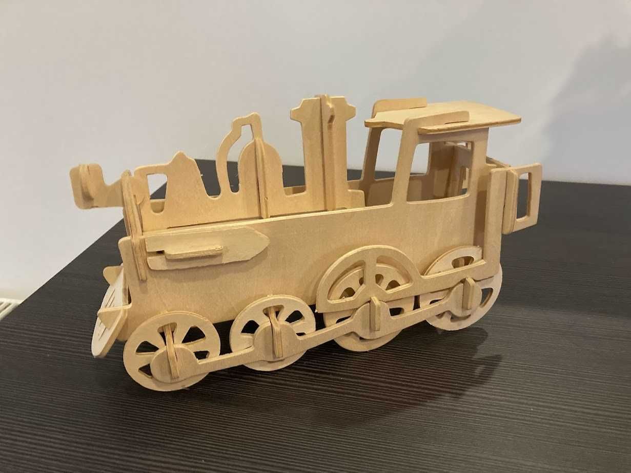 Puzzle 3D drewniane 3 sztuki lokomotywa + kareta + auto – podnośnik