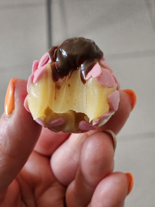 Morangos do amor, brownie e coxinha de morango