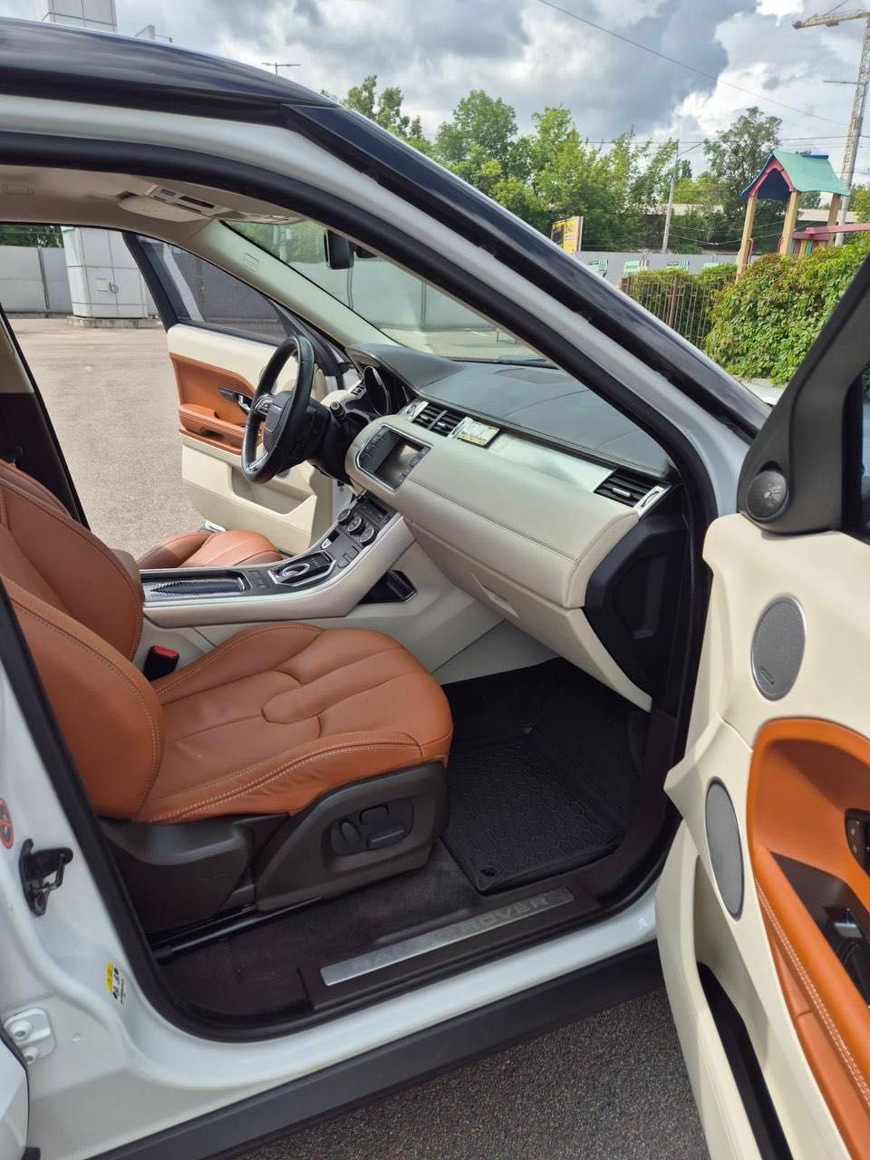 Range Rover Evoque 2012 року