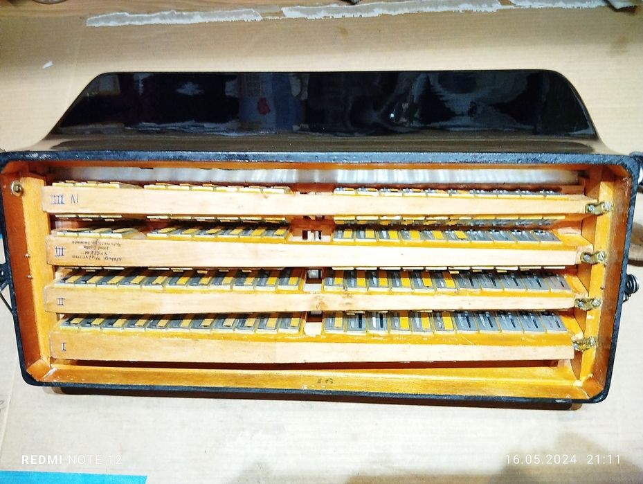 Akordeon włoski Calvi Parma 120bas, 4chóry +musette