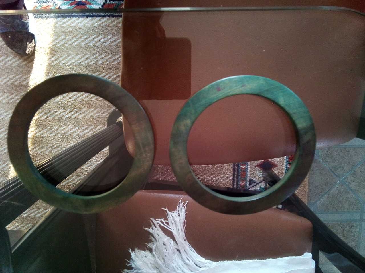 Várias pulseiras em forma de argolas, como NOVAS!