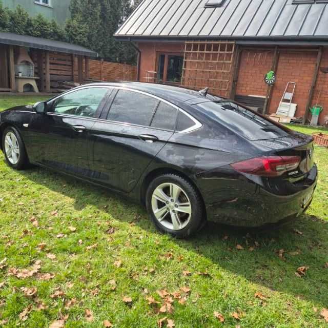 Opel Insignia  Grand Sport sprzedam lub zamienię na SUVA .