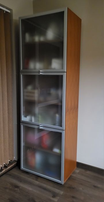 Ponad 4,5 metra drewnianych mebli Walencja!