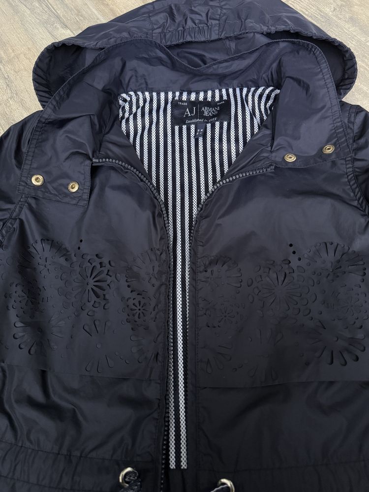 Вітровка Armani xs